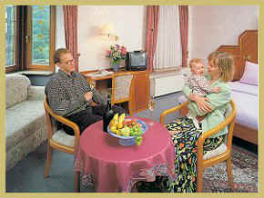 Hotelzimmer (Größe 12 KB)